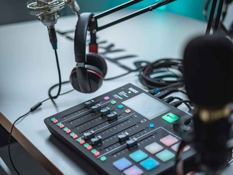 Better Off Read&nbsp;Interview